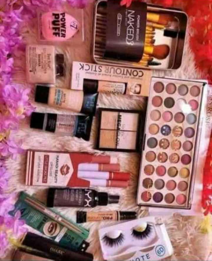 All-in-One Professional Makeup Combo Set - 14 Essential Beauty Items for a Flawless Look
