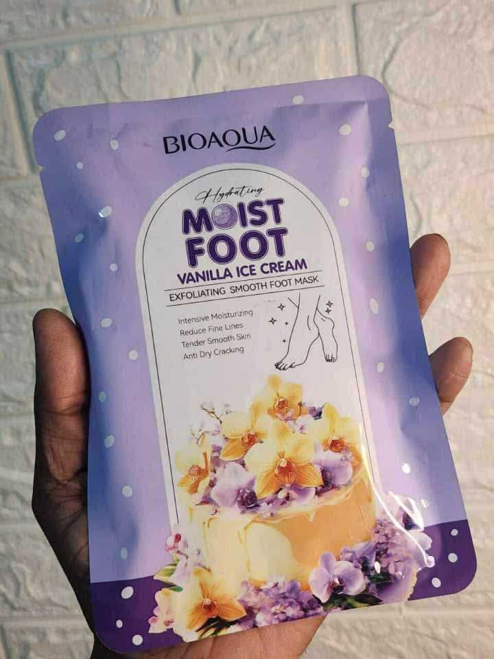 Bioaqua Peach Macaron Exfoliating & Hydrating Foot Mask - Intensive Moisturizing for Soft & Smooth Feet