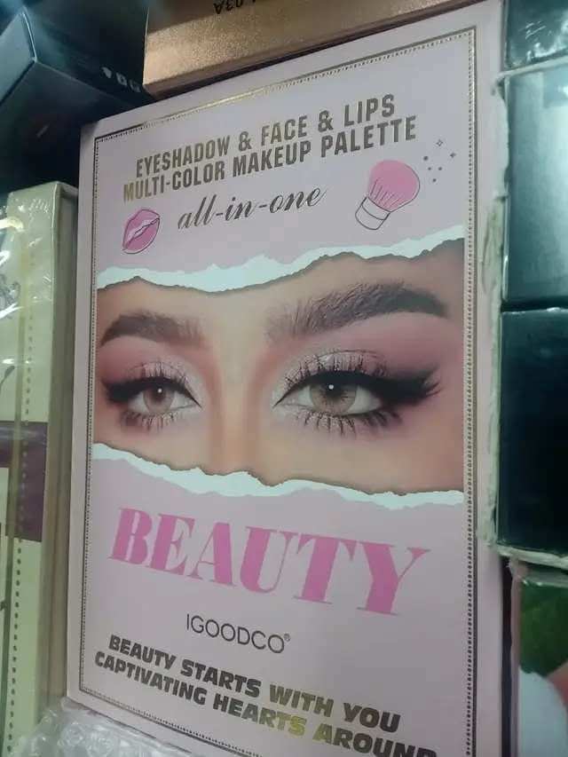 IGOODCO Fashion 5-in-1 Makeup Book Palette - All-in-One Eyeshadow, Blush, Highlighter & Lipstick Kit