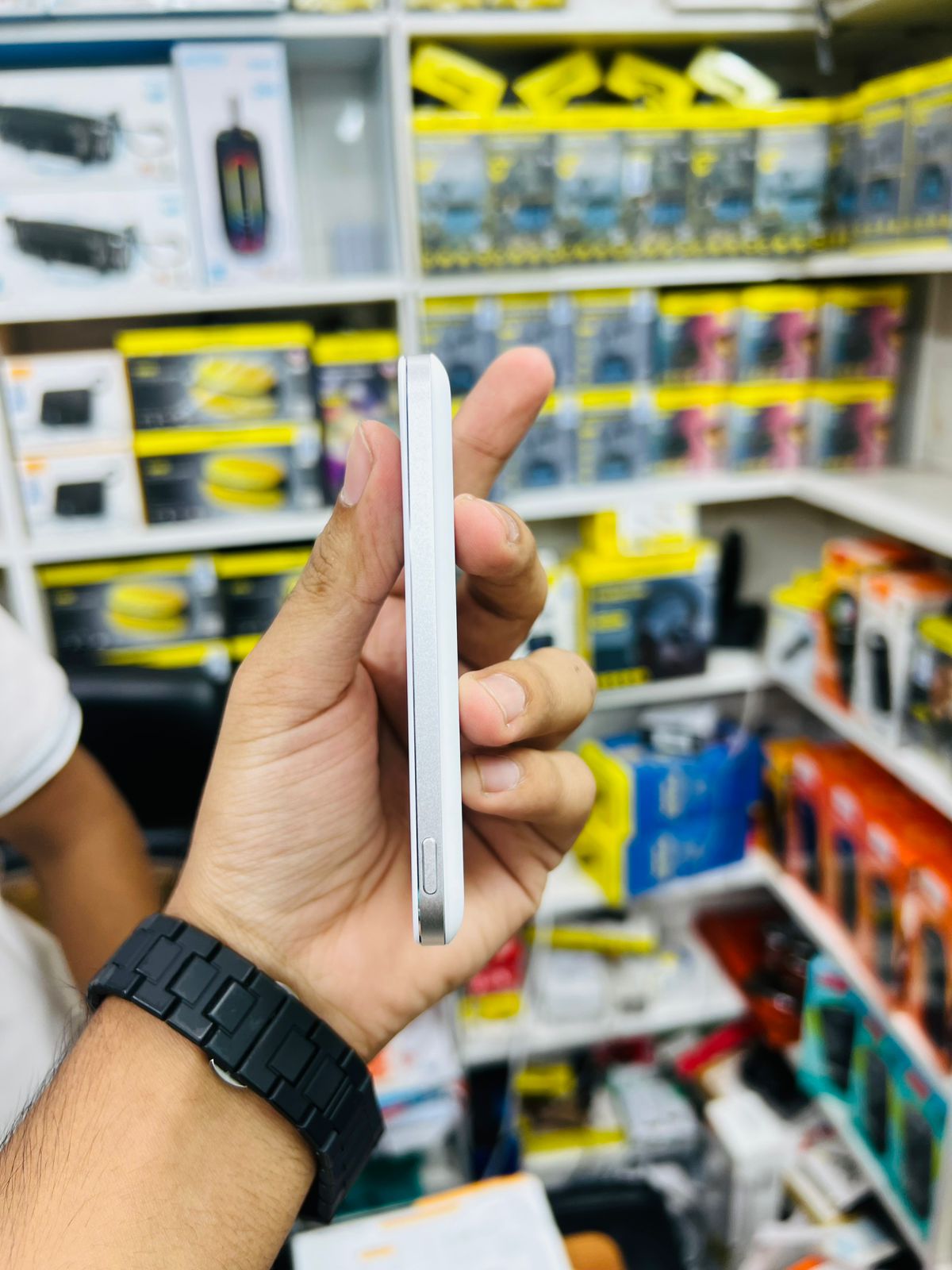 Anker Nano Magnetic Power Bank (5K) - 5000mAh Ultra-Compact MagSafe Compatible Portable Charger with Intelligent Temperature Control